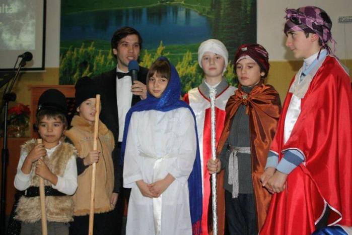 12360401_988993554505383_5783068409455625718_n